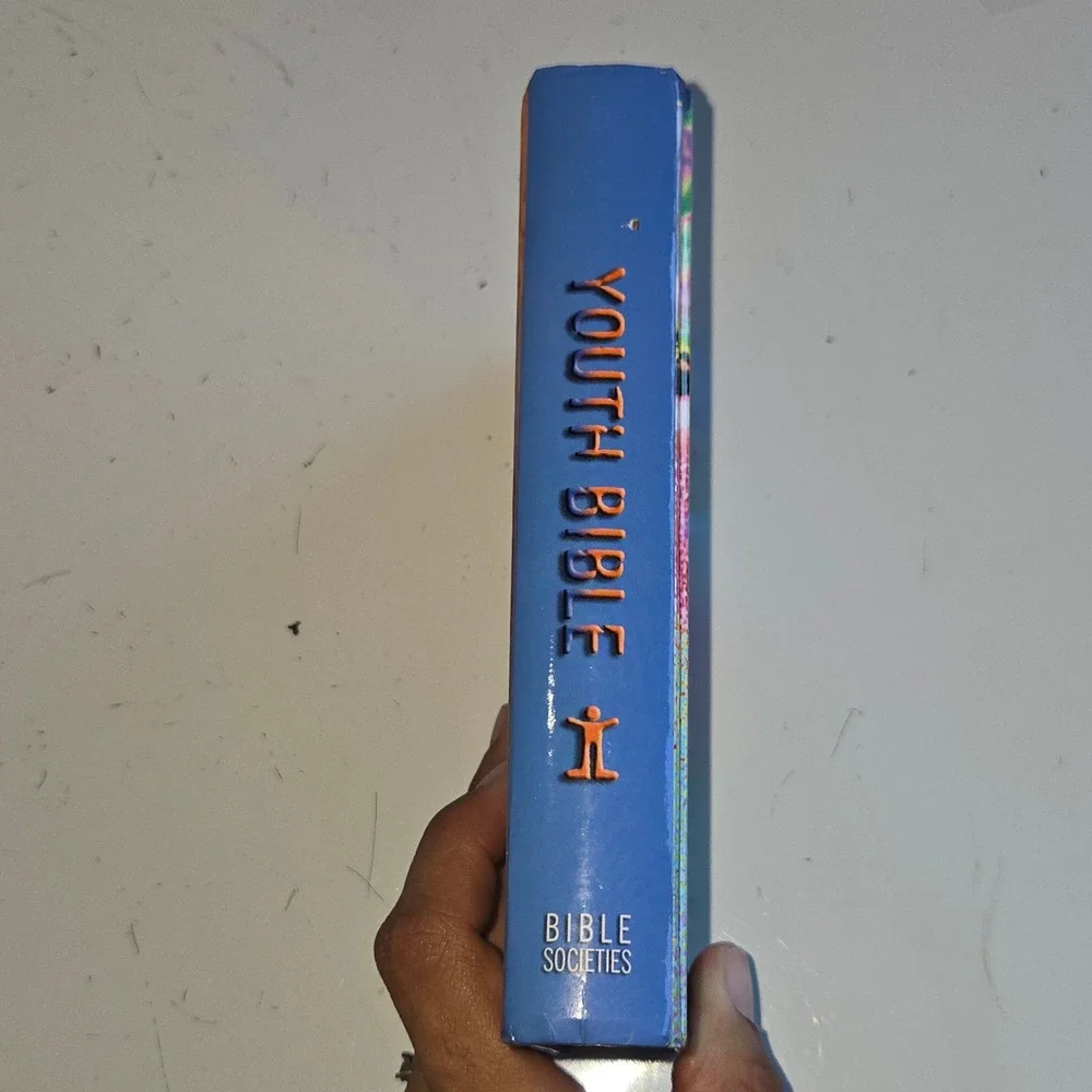 Youth Bible Global Edition Contemporary English Version CEV Hardcover Bible Aliv